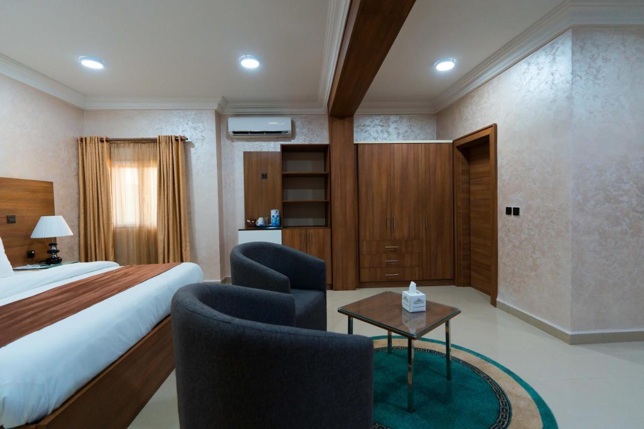 Phoenicia Suites Wupa Εξωτερικό φωτογραφία